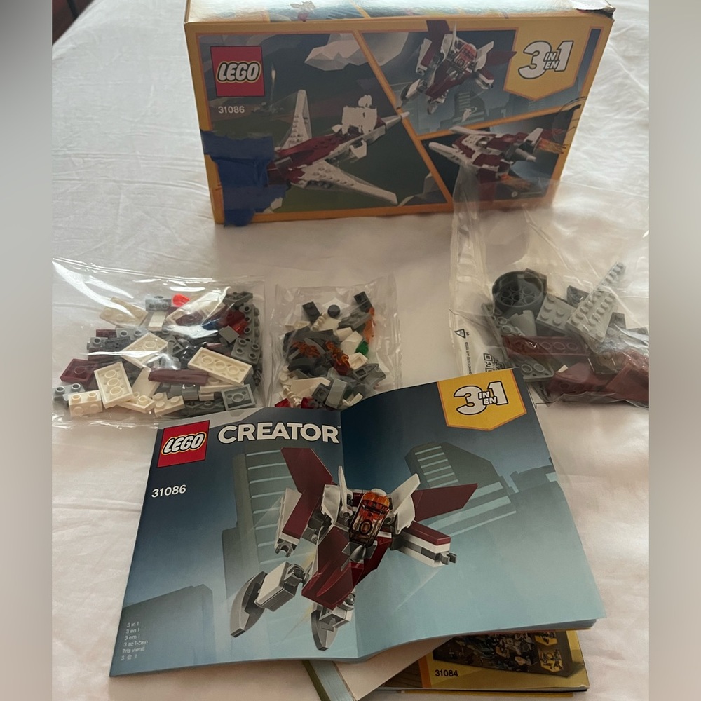 Lego Creator 3 in 1 Futuristic Flyer